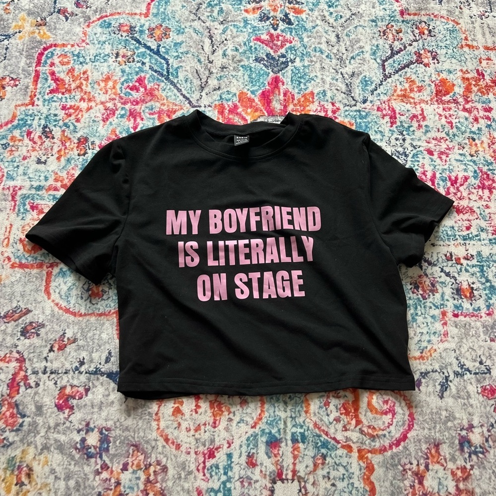 🤩4/$15🥳 shein black concert graphic cropped tee